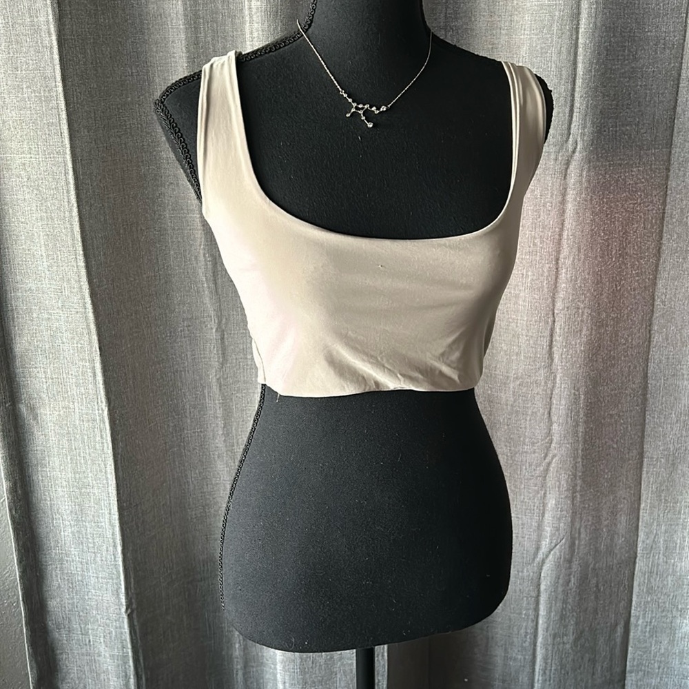 Cream Prettylittlething Crop Tank